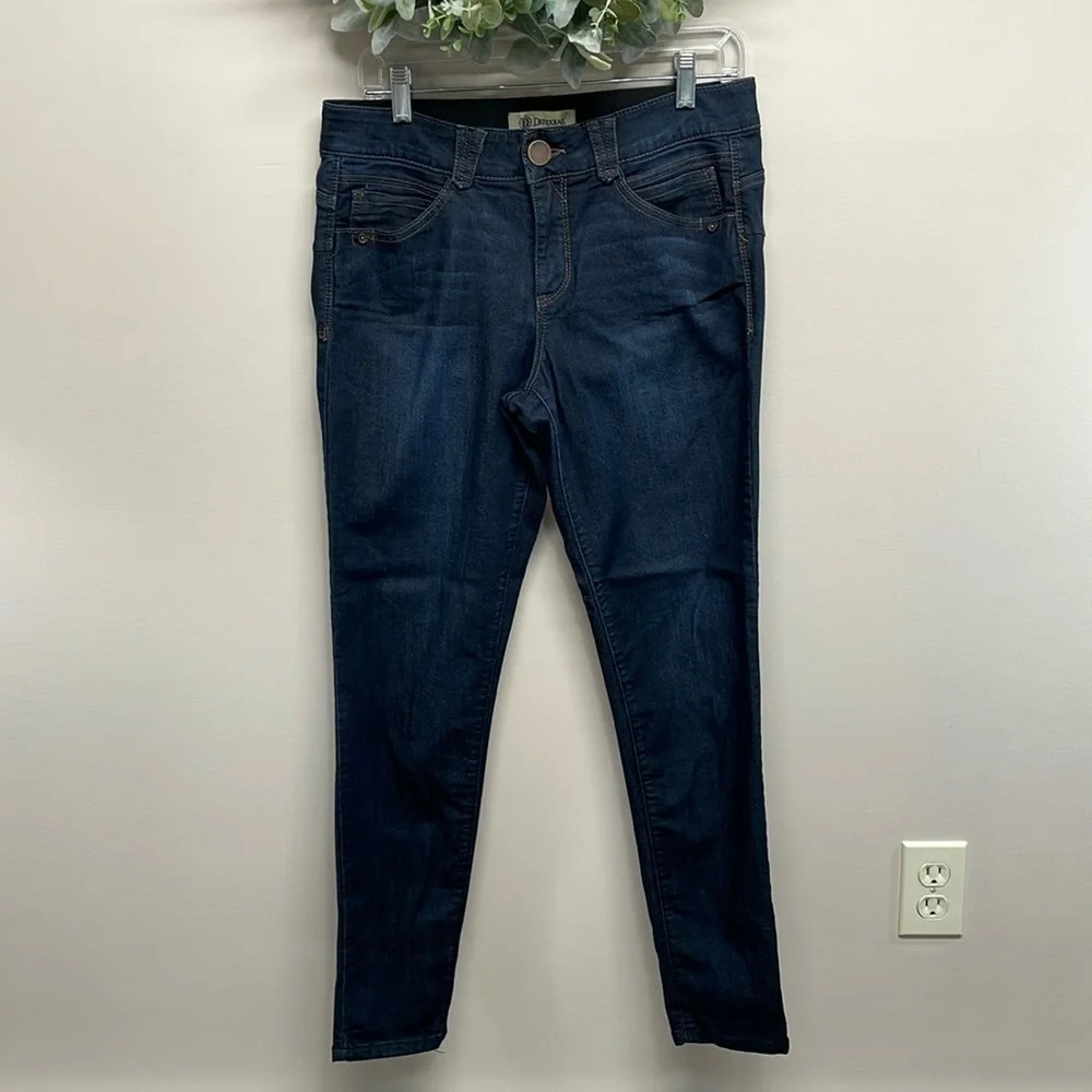 NWOT Democracy “Ab” solution Stretch Denim Jeans Dark Wash 10